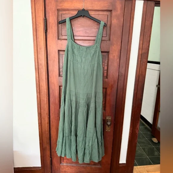 J. Crew | Dresses | J Crew Flowy Green Maxi Dress | Poshmark
